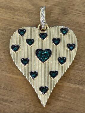 Gold Tone Emerald Crystal Heart Statement Necklace 💚 THIS HEART IS EVERYTHING 💚